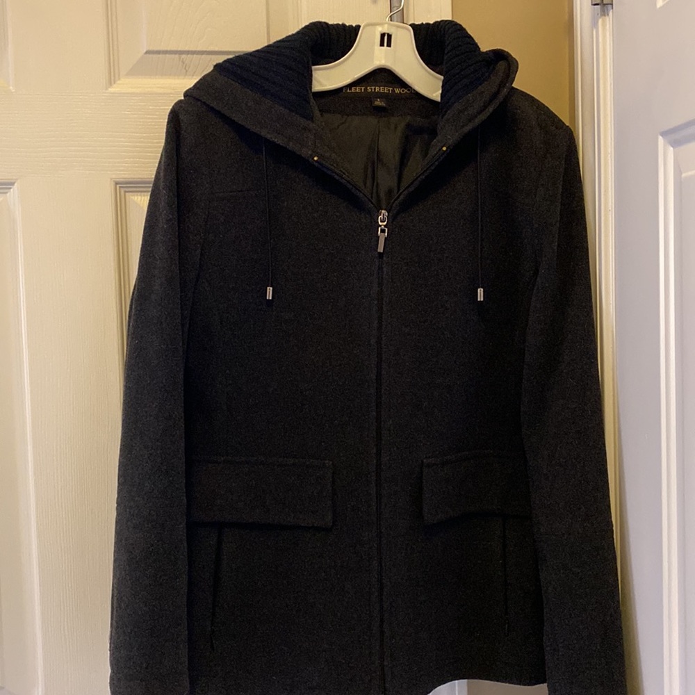 Warm Fleet Street quality wool gray zippered jacket with hood.